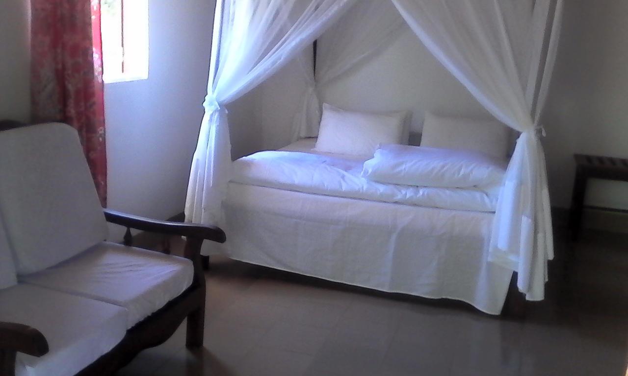 Chez Laurette Hotel Morombe Buitenkant foto