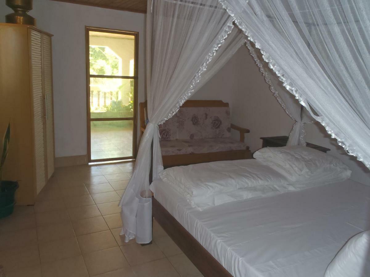 Chez Laurette Hotel Morombe Buitenkant foto