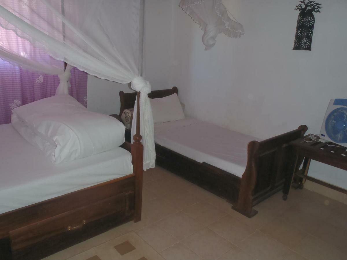 Chez Laurette Hotel Morombe Buitenkant foto