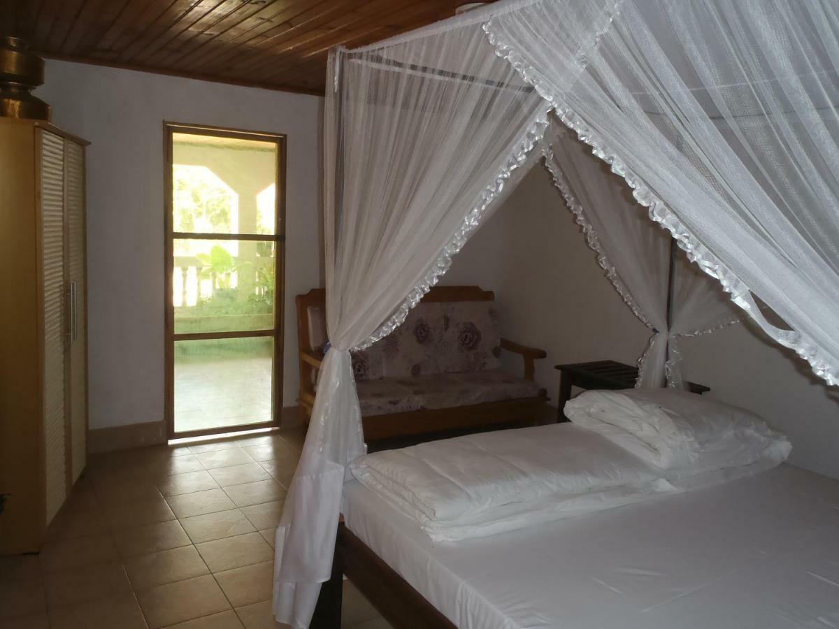 Chez Laurette Hotel Morombe Buitenkant foto